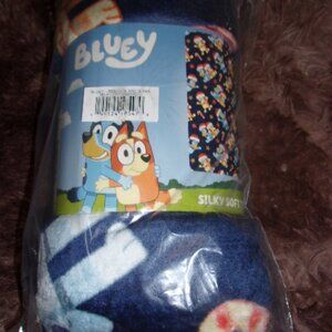 Bluey Bows Silk Touch Christmas Holiday Throw Blanket New